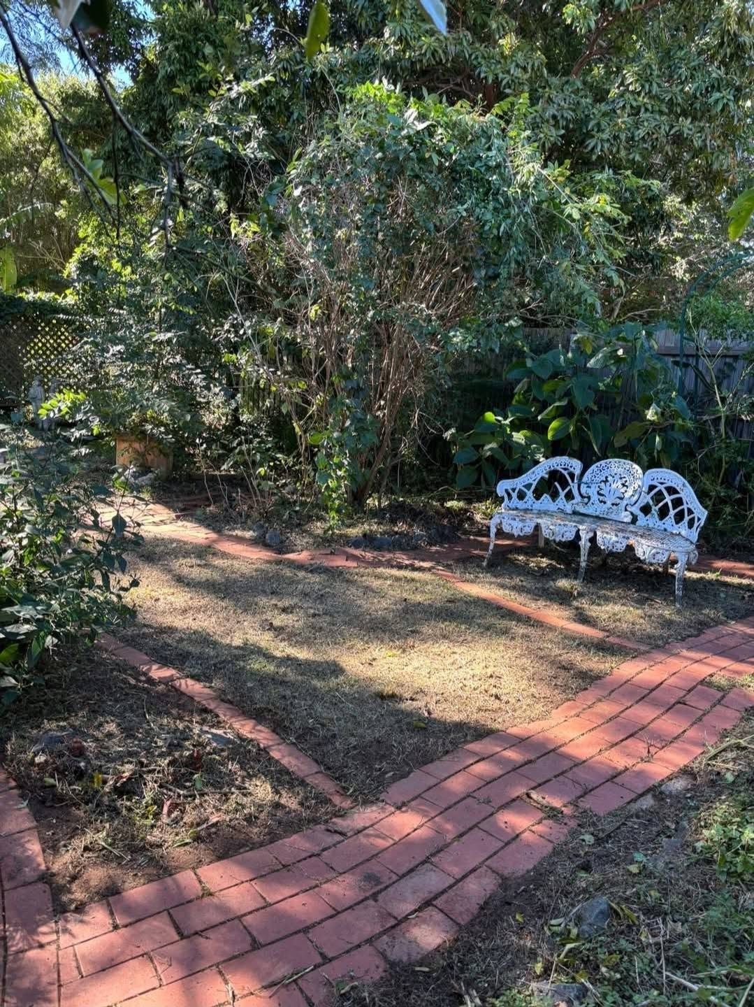 Neat freshly mowed residential lawn — Brisbane